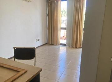 Oficina comercial · 65m² · 4 Ambientes · Departamento en Bombal