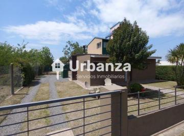 Casa de 3 ambientes, Villa Parque Siquiman · Casa en Parque Siquiman, 2 Dorm. y Pileta, Sierras de Córdoba