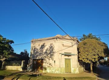 Casa · 100m² · 3 Dormitorios · 2 Cocheras · Venta Casa en Vela - con Local