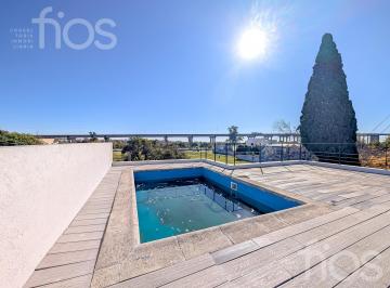 Casa · 264m² · 5 Ambientes · 1 Cochera · Venta Casa de Tres Dorm. con Local Comercial, Patio, Terraza, Pileta y Cocheras en Alberdi