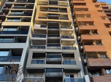 Departamento · 50m² · 2 Ambientes · Alquilo Departamento de 1 Dormitorio en Bv Illia 50 Casi Esquina Ituzaingo en Nueva Cordoba