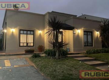 Casa · 125m² · 4 Ambientes · 1 Cochera · Casa en El Hornero