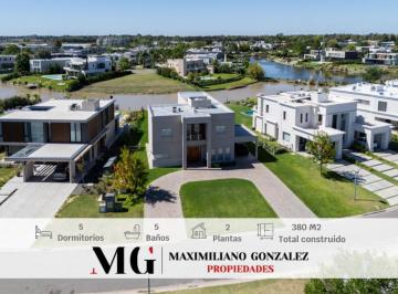 Casa · 360m² · 8 Ambientes · 4 Cocheras · Casa Alquiler - Terralagos, Canning