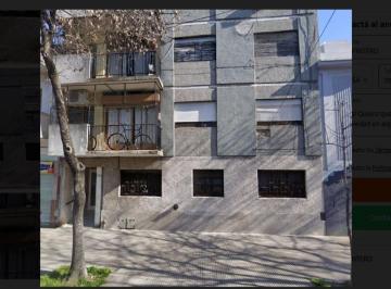 Departamento de 2 ambientes, Velez Sarsfield · Alquiler 2 Ambientes en Planta Baja con Patio Interno 40 m² Av Segurola Al 600 Caba