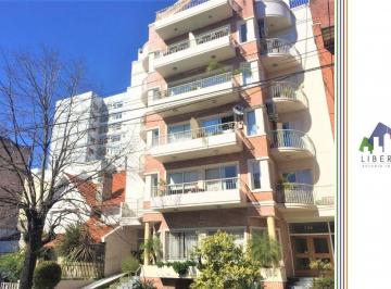 Departamento de 2 ambientes, La Matanza · Amplio Departamento de 2 Amb con Balcon, Cocina Separada y Cochera - Centrico // Suipacha 344