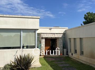 Casa · 120m² · 4 Ambientes · 3 Cocheras · Casa en Venta Financiada en Costa Esmeralda Deportivo 1 con Piscina Climatizada