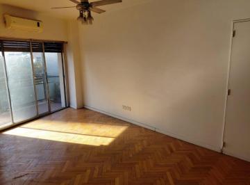 Departamento de 2 ambientes, Avellaneda · Alquiler 2 Ambientes, Avellaneda Centro, Frente C/balcon