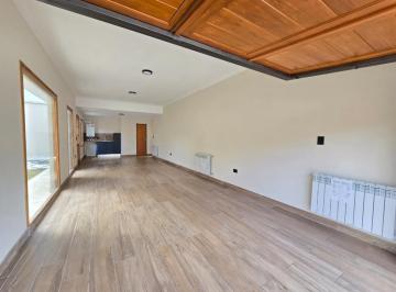 Casa · 121m² · 4 Ambientes · Venta - Chalet Reciclado - San Jose