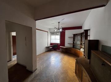 Departamento · 73m² · 3 Ambientes · Departamento de Tres Ambientes a Remodelar en Almagro!