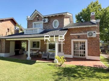 Casa de 4 ambientes, Pilar · Impecable Propiedad en Muy Buena Ubicación