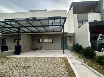 Casa de 3 ambientes, Córdoba · Alquiler Duplex de 3 Dorm. en Manantiales II, Terrazas.