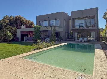 Casa · 255m² · 7 Ambientes · 3 Cocheras · Casa en Venta Estilo Moderno 4 Dorm. Talar del Lago II Pacheco