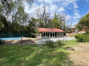 Casa · 280m² · 4 Ambientes · 1 Cochera · Casa Vta 1.600 m² Terreno Pileta La Puntilla Mza