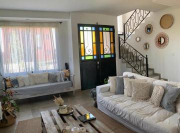 Casa · 165m² · 5 Ambientes · 3 Cocheras · Casa en Venta Villanueva, Vila Marina 1