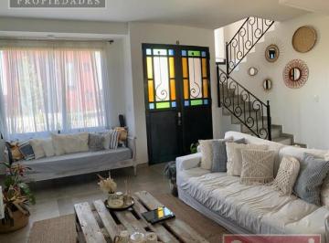 Casa · 165m² · 5 Ambientes · 3 Cocheras · Casa en Venta Villanueva, Vila Marina 1