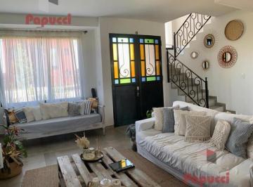Casa · 165m² · 5 Ambientes · 3 Cocheras · Casa en Venta Villanueva, Vila Marina 1