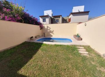 Casa de 4 ambientes, Córdoba · Hermosa Casa de 2 Plantas, 3 Habitaciones y con Pileta en Venta!