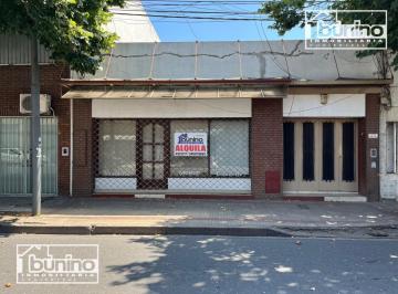 Local comercial · 300m² · 8 Ambientes · 1 Cochera · Local Comercial y Vivienda en Alquiler - Rosario