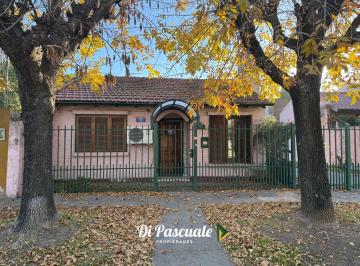 Casa · 60m² · 3 Ambientes · 1 Cochera · Venta Apto Crédito Hipotecario Casa PH Al Frente 3 Ambientes, Patio, Garage y Parrilla - Moreno Sur