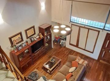 Casa · 230m² · 4 Ambientes · 3 Cocheras · Venta - Casa - 3 Dorm. - Crespo 2337 - Bella Vista - Rosario