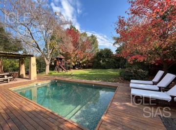 Casa · 261m² · 4 Ambientes · 1 Cochera · Casa en Venta y Alquiler Amoblada en Las Caletas, Nordelta