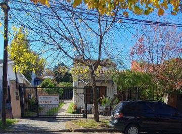 PH · 110m² · 4 Ambientes · 1 Cochera · PH Al Fondo con Jardin