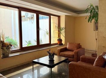 Departamento de 4 ambientes, Córdoba · Departamento de Categoría con Cochera y Baulera en Centro