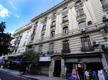 Departamento · 107m² · 4 Ambientes · Departamento 4 Ambientes Más Dependencias en Balvanera Semipiso Señorial Venta