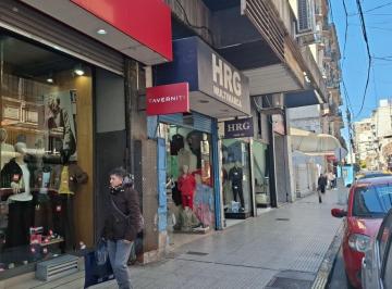 Local comercial en Alquiler · Local Comercial de 450 m² en Alquiler en Once