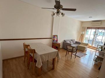 Departamento · 64m² · 3 Ambientes · Departamento 3 Ambientes con Balcón Corrido y Patio en Recoleta