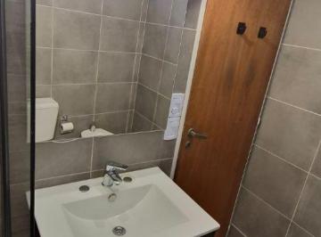 Departamento en Venta de 1 ambiente · Ambiente Dividido con Cochera Fija Cubierta Exc Zona