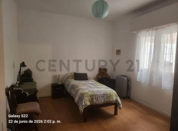 Departamento · 53m² · 3 Ambientes · Venta Apartamento 2 Dorm. La Comercial, Primer Piso Acepta Banco
