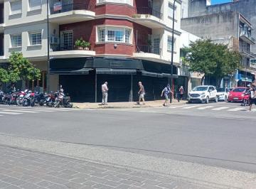 Local comercial · 130m² · Local en Alquiler en La Plata