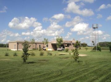 casa principal · Campo en Venta Lujan
