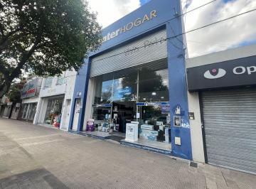 Local comercial · 280m² · Local en Alquiler en Los Hornos Sobre Av 137