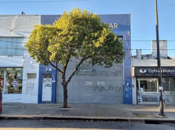 Local comercial · 280m² · Local en Alquiler en Los Hornos Sobre Av 137