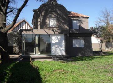 Local comercial · 252m² · Casona en Venta en City Bell - Dacal Bienes Raíces