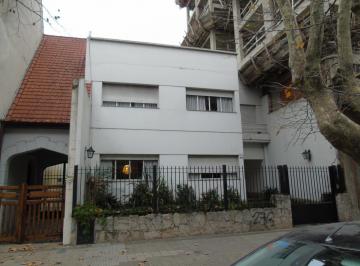 Casa · 260m² · 7 Ambientes · 3 Cocheras · Casa en Venta en La Plata