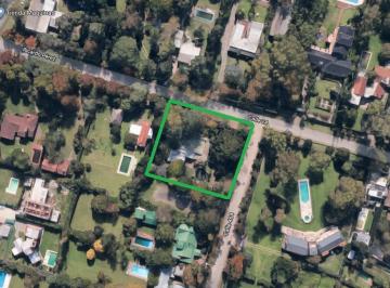 Terreno · 276m² · 5 Ambientes · 2 Cocheras · Casa en Venta en City Bell