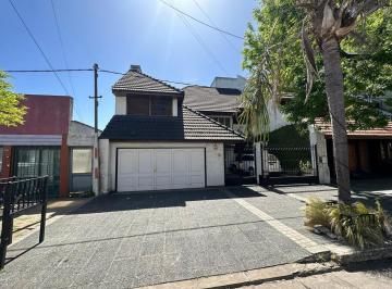Casa · 400m² · 5 Ambientes · 4 Cocheras · Casa en Venta en La Plata