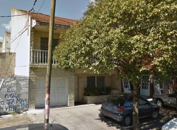Casa · 200m² · 6 Ambientes · 2 Cocheras · Casa en Venta en La Plata - Dacal Bienes Raíces