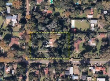 Casa · 301m² · 3 Ambientes · Lote en Venta en Villa Elisa