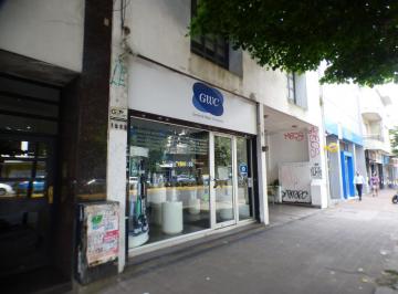 Local comercial · 211m² · 2 Cocheras · Local en Venta en La Plata