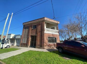 Casa · 220m² · 5 Ambientes · 1 Cochera · Casa en Venta en La Plata