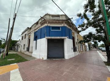Casa · 238m² · 9 Ambientes · 2 Cocheras · Casa en Ensenada