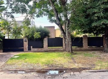 Casa · 334m² · 6 Ambientes · 4 Cocheras · Casa en Venta en Manuel B Gonnet