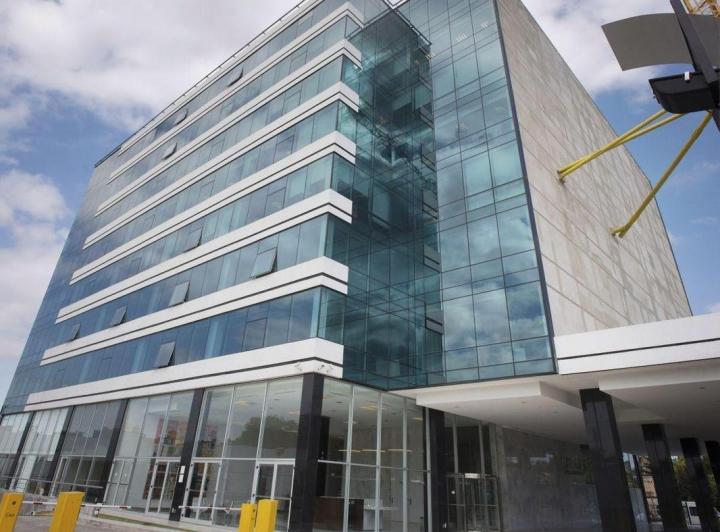 Oficina comercial · 908m² · 12 Ambientes · 13 Cocheras