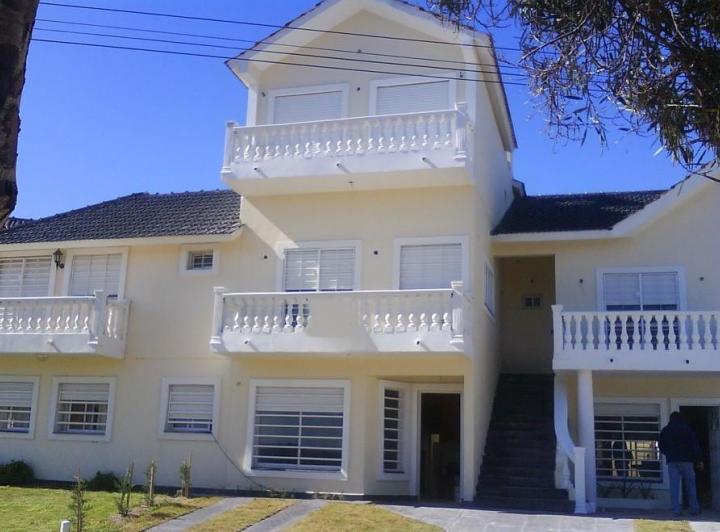 Hotel · 439m² · 18 Ambientes · 8 Cocheras