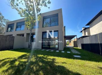 Foto1 · Casa en Venta a Estrenar de 3 Dorm. y 3 Baños en Parques II, Montevideo