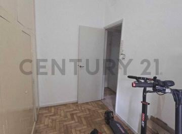 Departamento · 63m² · 4 Ambientes · 4 Ambientes con Balcon Corrido Sobre Av Juan B Justo, Villa Crespo Luminoso